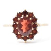 HALLMARKED 9CT GOLD & GARNET CLUSTER RING