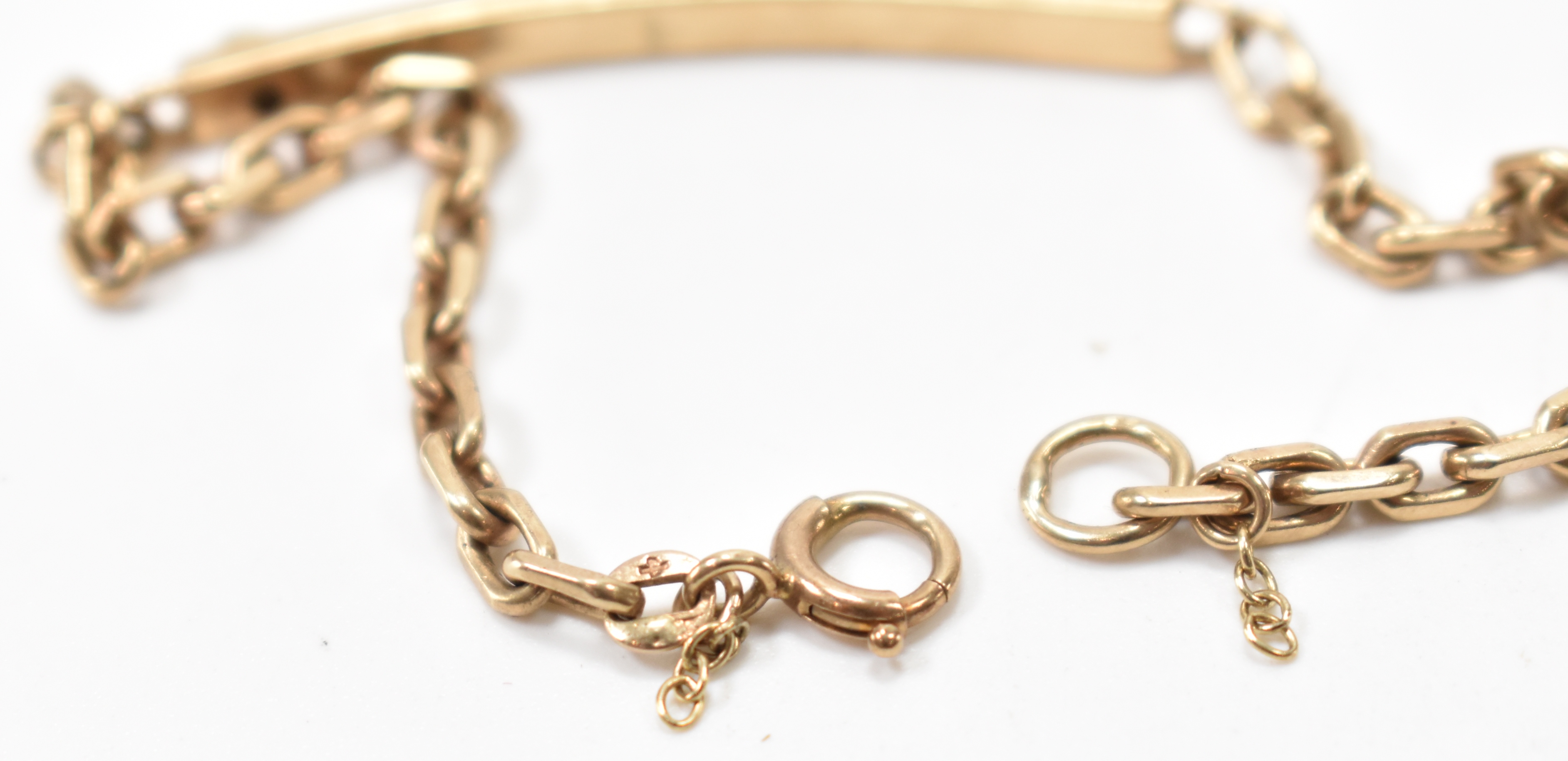 VINTAGE GOLD & DIAMOND IDENTITY BRACELET - Image 3 of 4