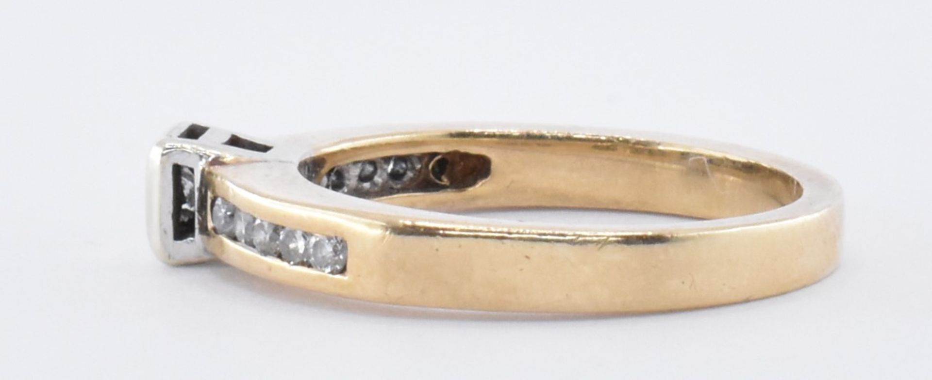 9CT GOLD & DIAMOND RING - Image 2 of 6