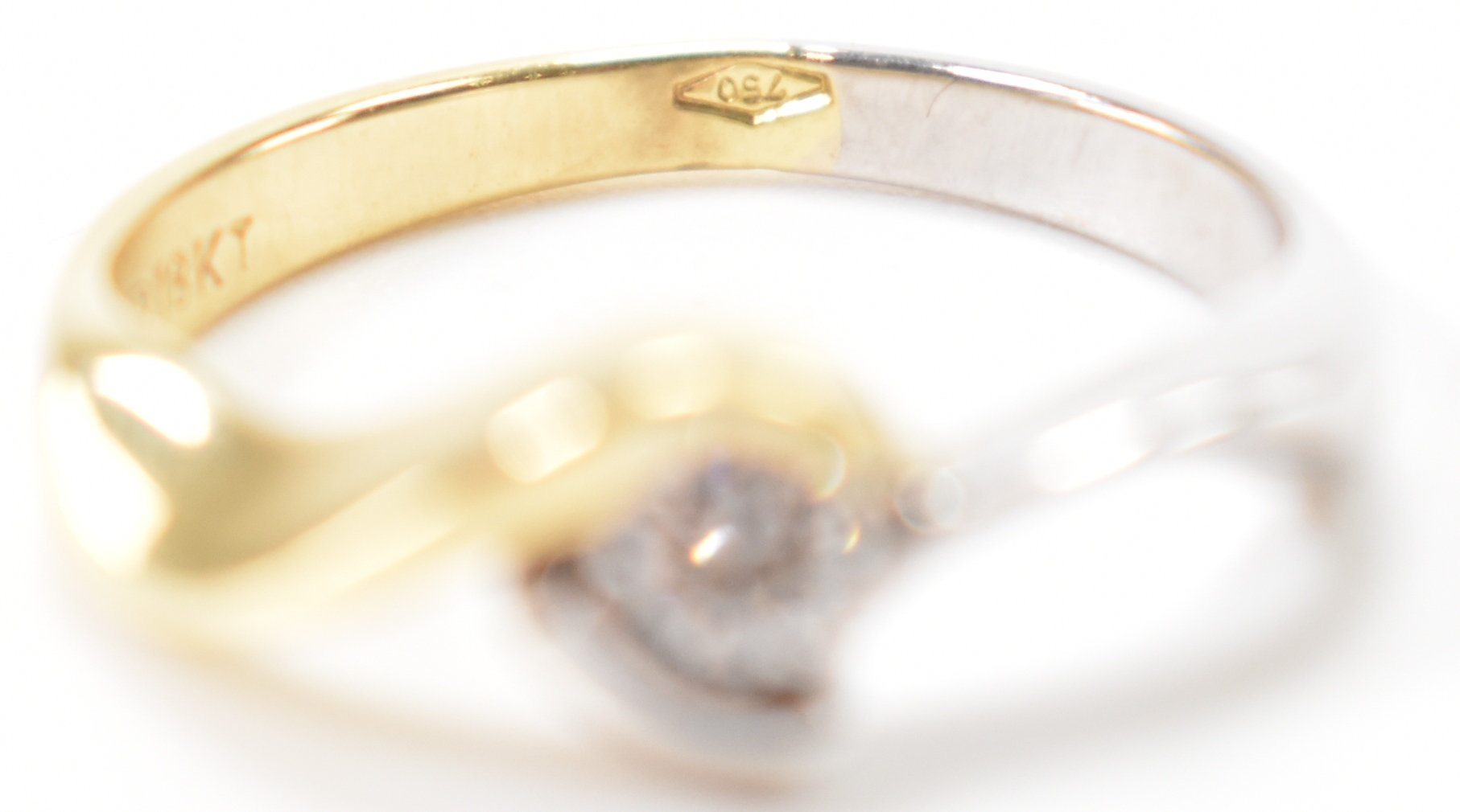 TWO TONE GOLD & DIAMOND CROSSOVER RING - Image 6 of 9