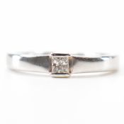 WHITE GOLD & DIAMOND BAND RING