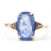 VINTAGE 9CT GOLD & BLUE STONE RING