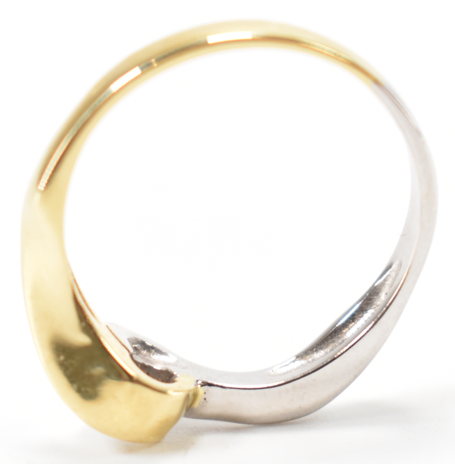 TWO TONE GOLD & DIAMOND CROSSOVER RING - Image 8 of 9