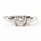 WHITE GOLD & DIAMOND SOLITAIRE RING