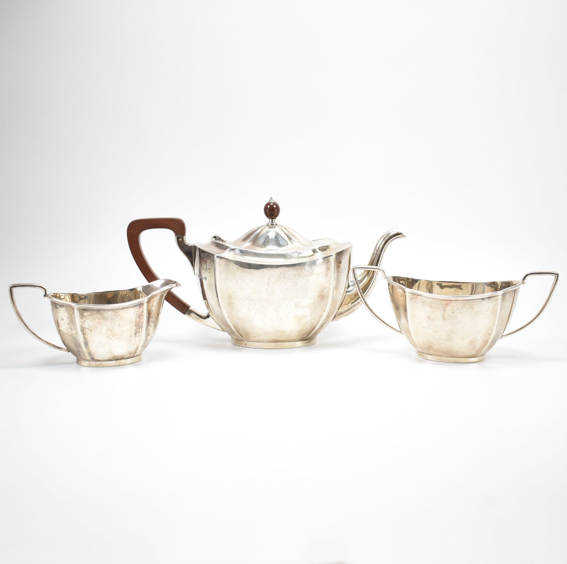 19TH CENTURY HALLMARKED SILVER THREE PIECE TEA SET - Image 4 of 7