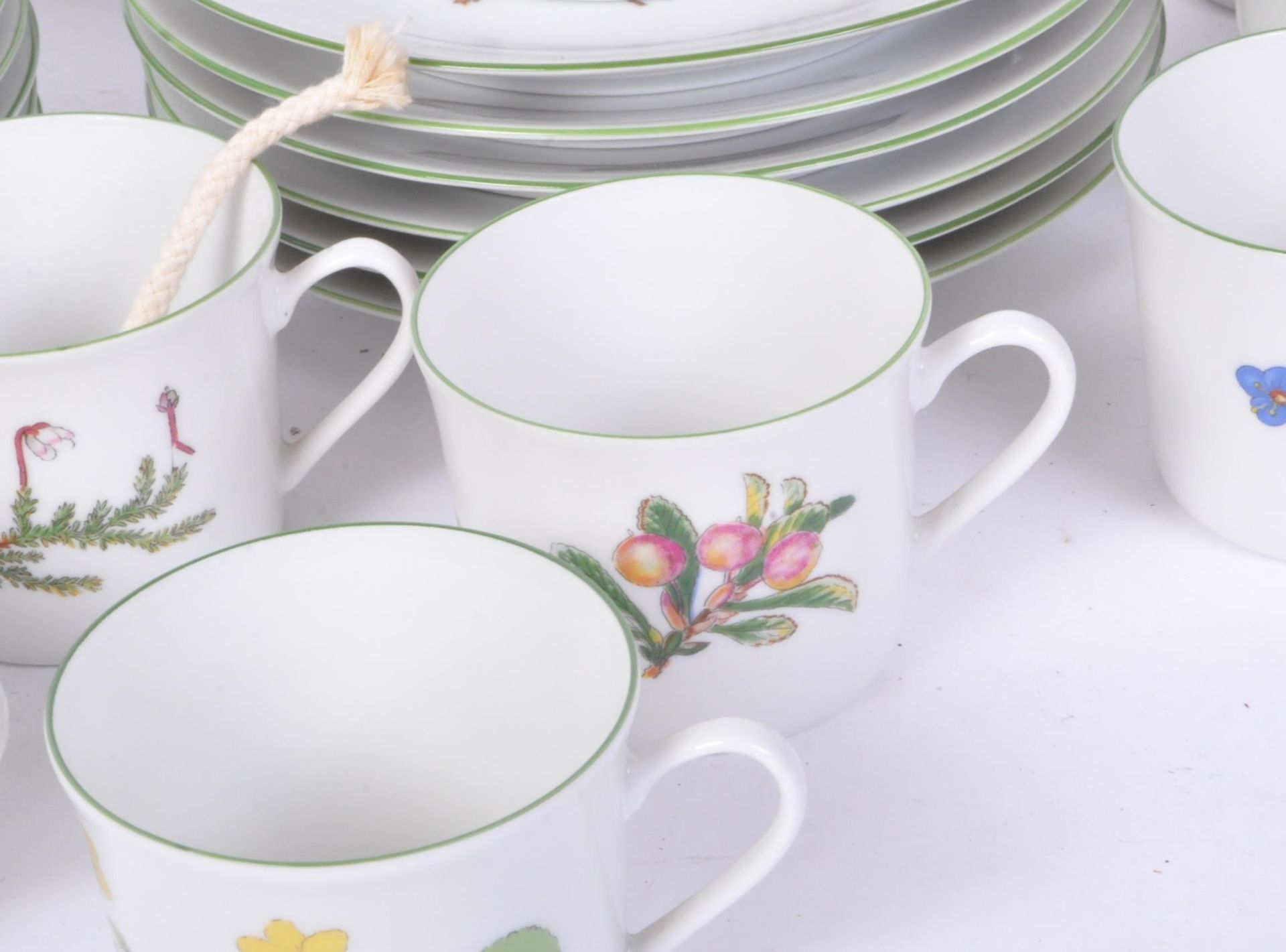 PORSGRUND OF NORWAY - 1960S BONE CHINA TEA SERVICE - Image 3 of 6