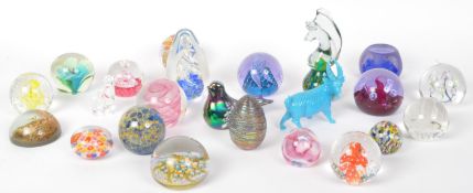 A COLLECTION OF RETRO VINTAGE GLASS PAPERWEIGHTS