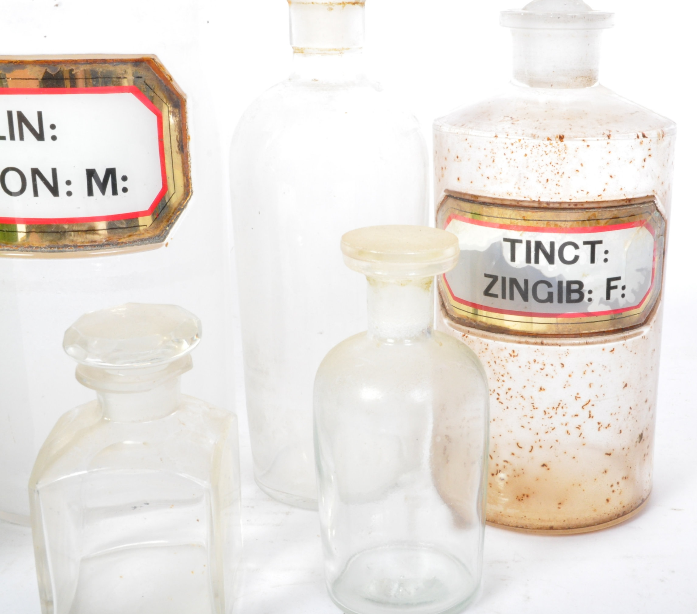 COLLECTION OF EARLY 20TH CENTURY PHARMACY GLASS BOTTLES - Image 4 of 5