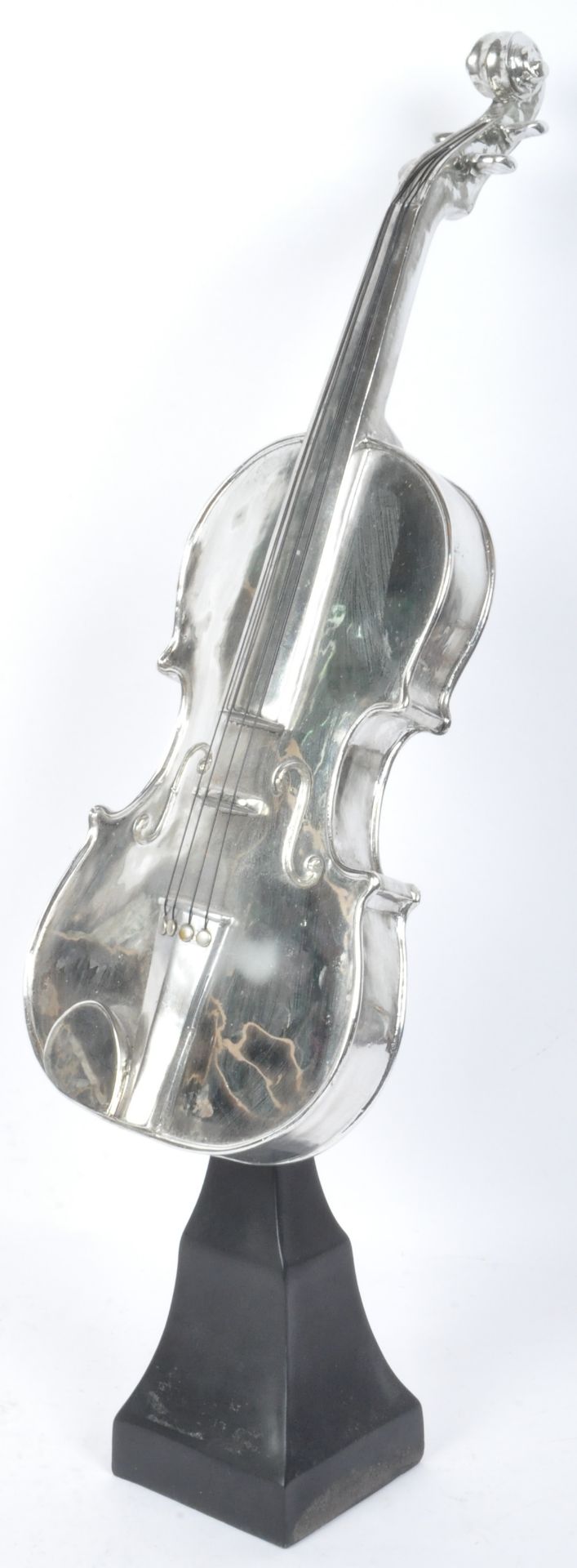 A CONTEMPORARY ART STATUE CHROME LOOK VIOLIN