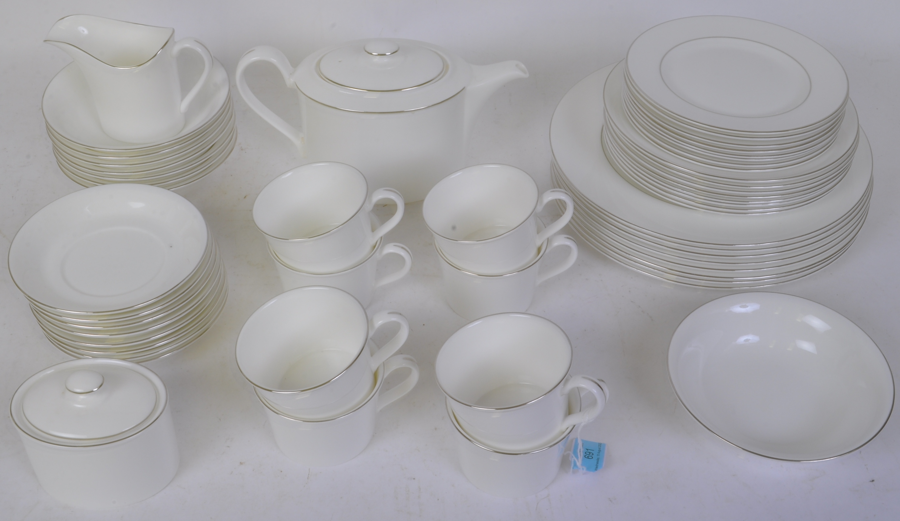 WEDGWOOD TEA SERVICE - DELPHI PLATINUM