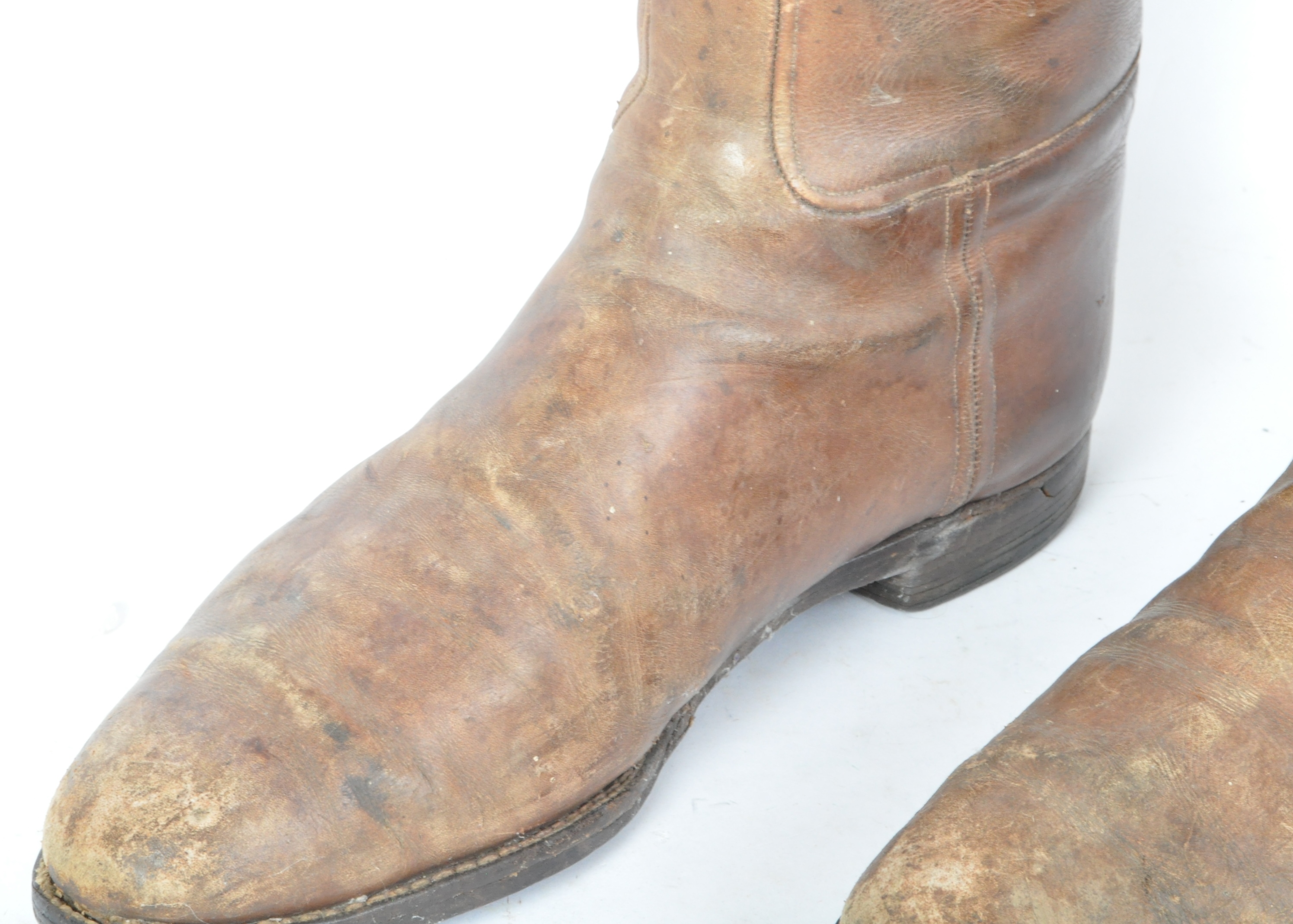 PAIR OF EDWARDIAN LEATHER RIDING BOOTS W/ WOOD SHOE TREES - Image 2 of 5