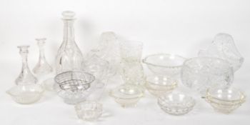 COLLECTION OF VINTAGE 20TH CENTURY GLASSWARE