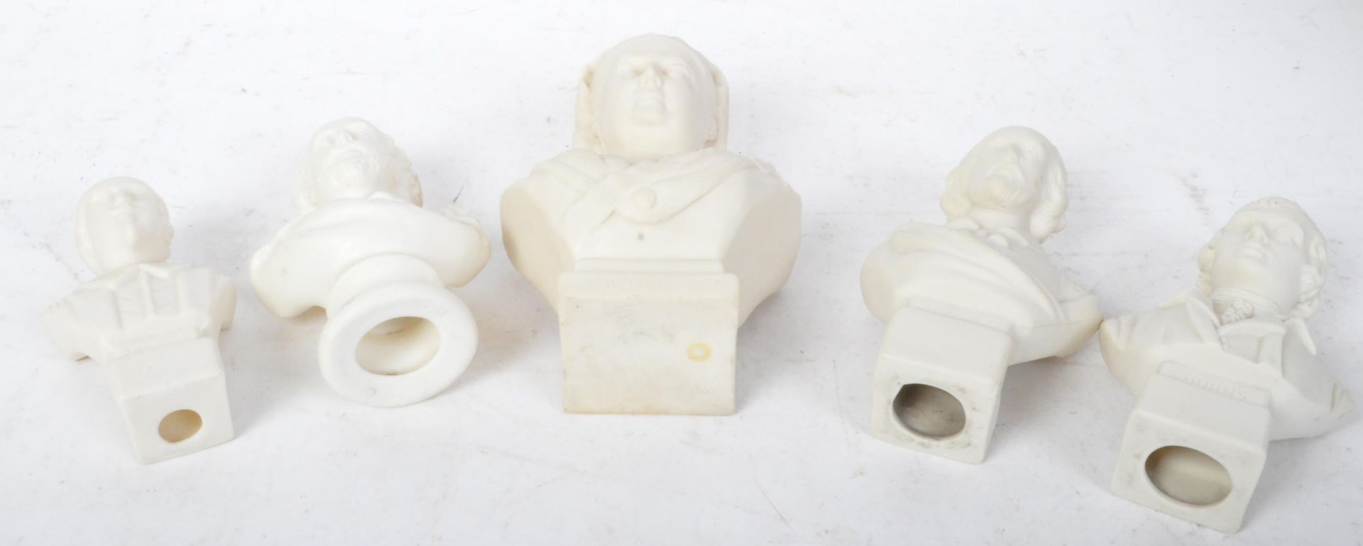 A SET OF FIVE PARIANWARE MINIATURE BUSTS - Bild 6 aus 6