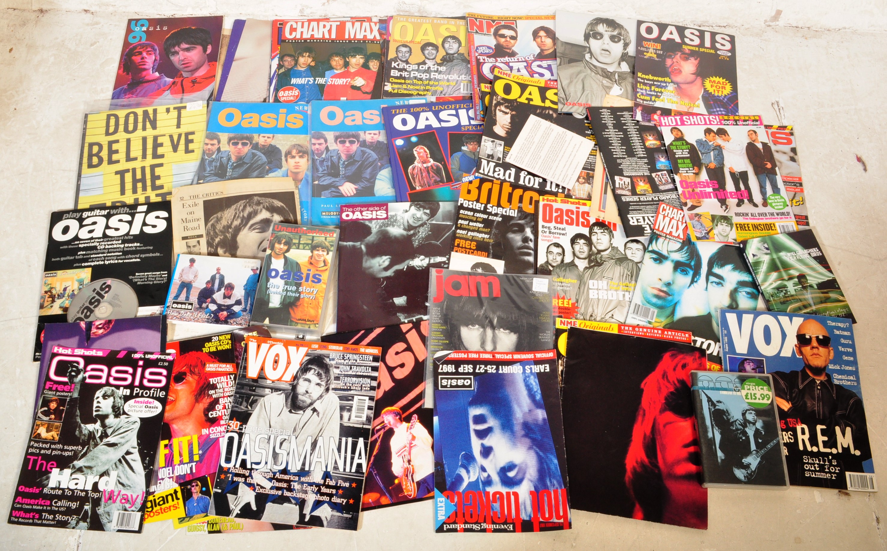 OASIS INTEREST - COLLECTION OF VINTAGE OASIS RELATED MEMORABILIA