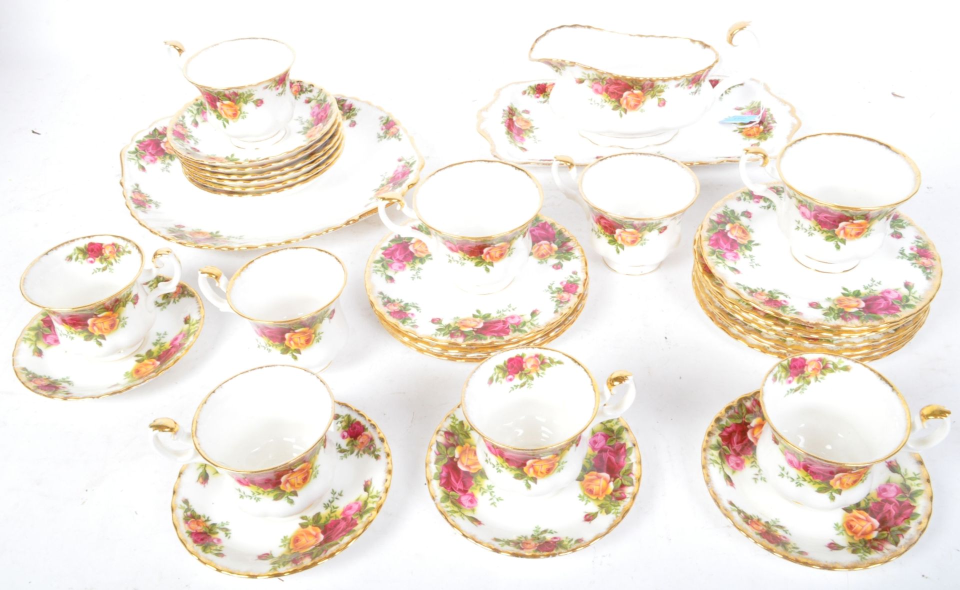 ROYAL ALBERT - OLD COUNTRY ROSES - TEA SERVICE