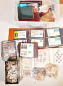 LARGE COLLECTION OF VINTAGE 20TH CENTURY STAMPS