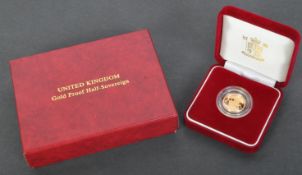 2004 ROYAL MINT 22CT GOLD PROOF HALF SOVEREIGN COIN