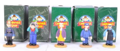 CAMBERWICK GREEN – ROBERT HARROP – X5 FIGURINES / STATUES