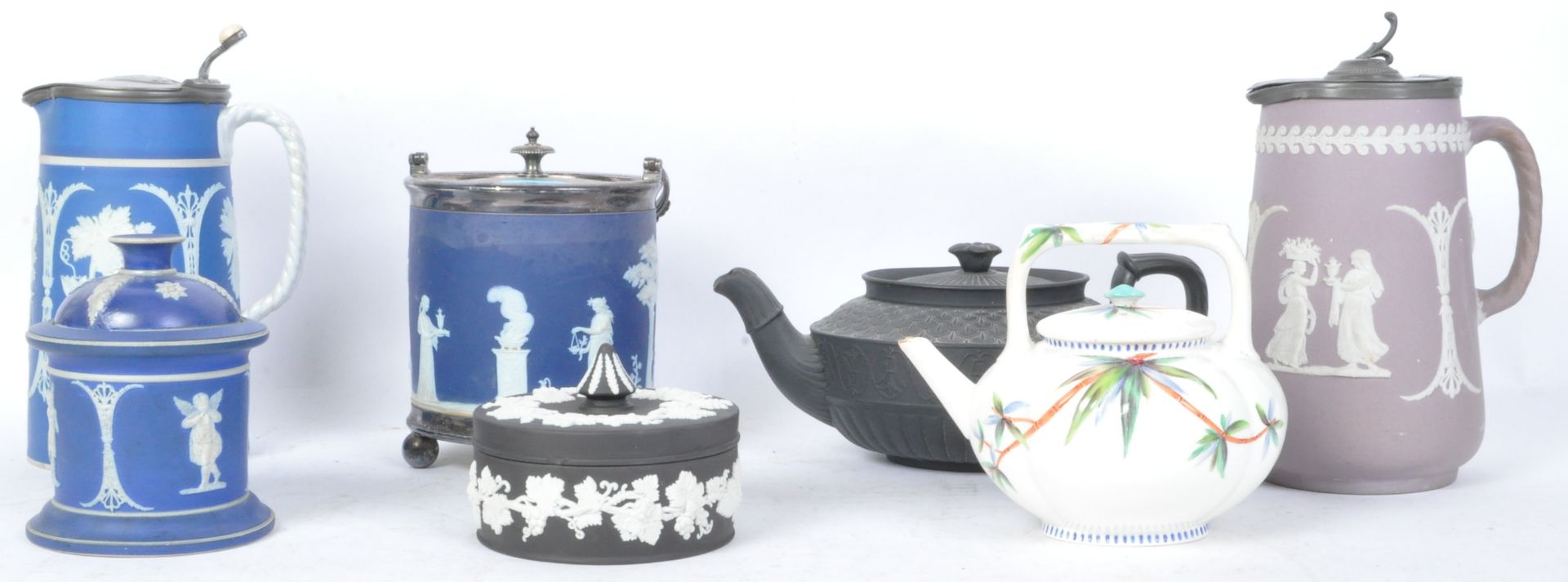 COLLECTION OF VINTAGE WEDGWOOD JASPERWARE PIECES