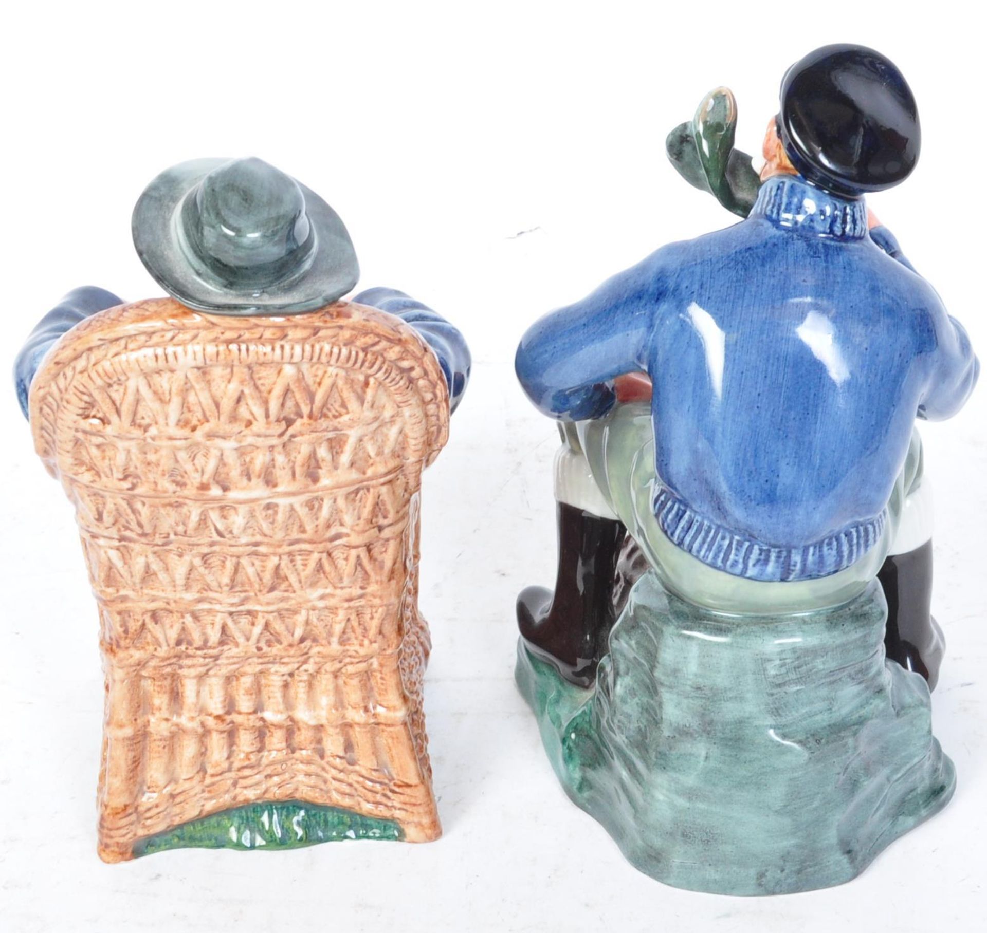 TWO VINTAGE 20TH CENTURY ROYAL DOULTON CERAMIC FIGURINES - Bild 4 aus 6