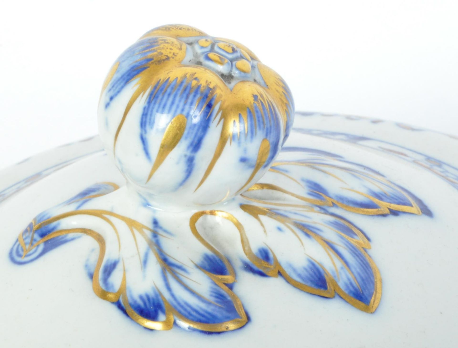 EARLY 20TH CENTURY CERMAIC MINTON SOUP TUREEN - Image 2 of 5