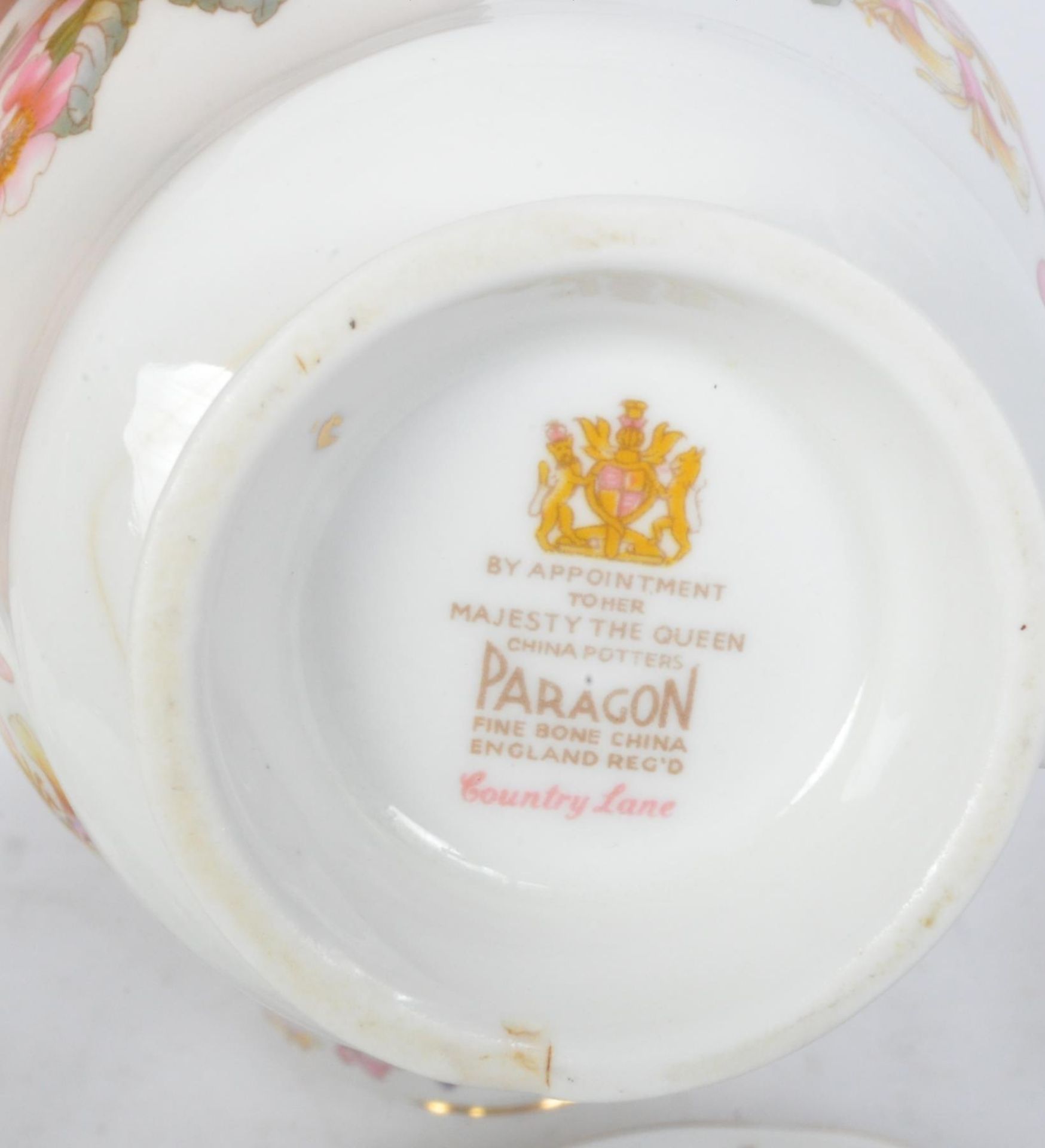 A VINTAGE PARAGON "COUNTRY LANE" FINE BONE CHINA TEA SERVICE - Bild 5 aus 5