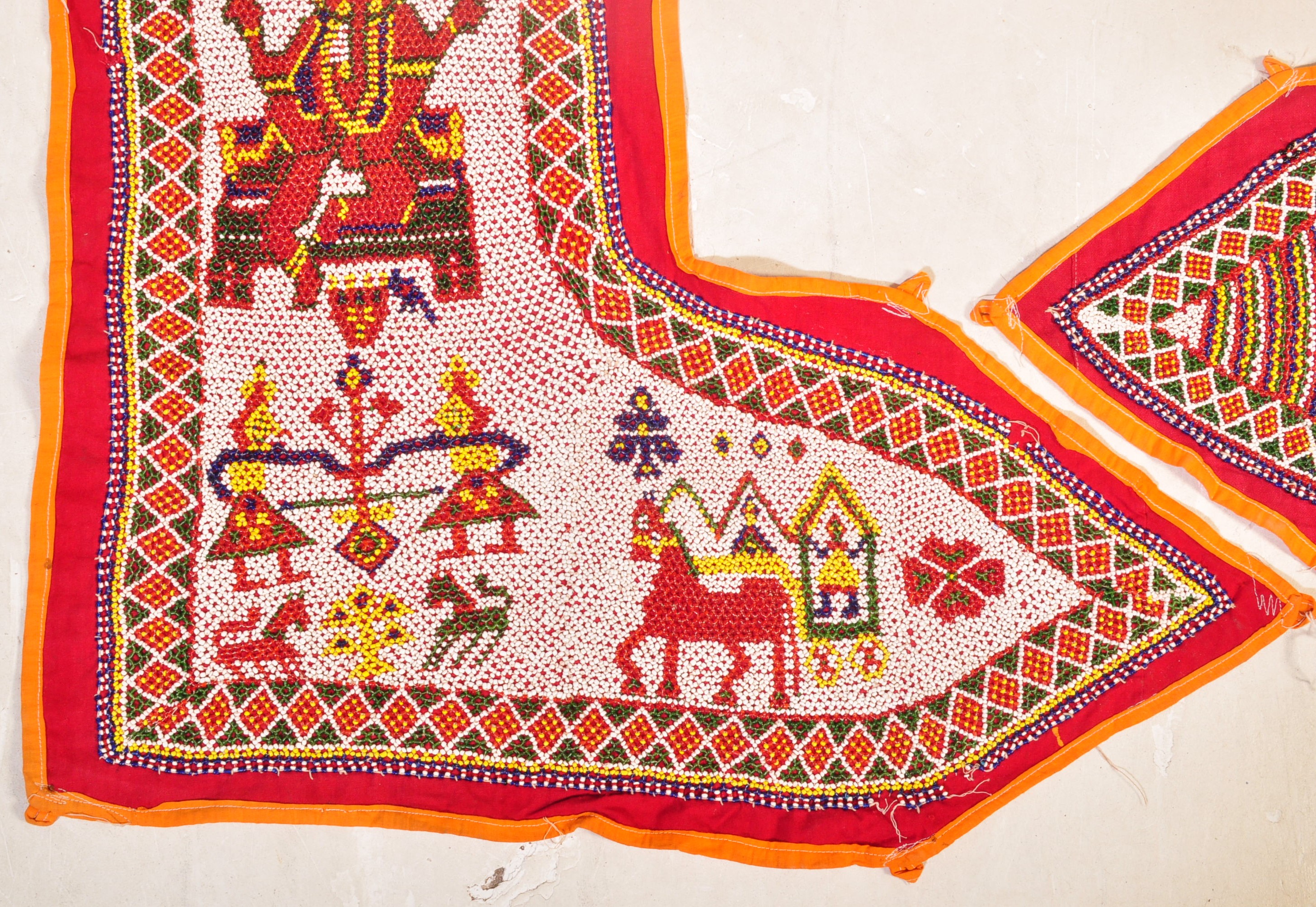 HAND MADE INDIAN BEADWORK WALL HANGING - Image 2 of 6