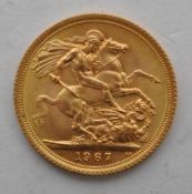 QUEEN ELIZABETH II 1967 GOLD FULL SOVEREIGN COIN