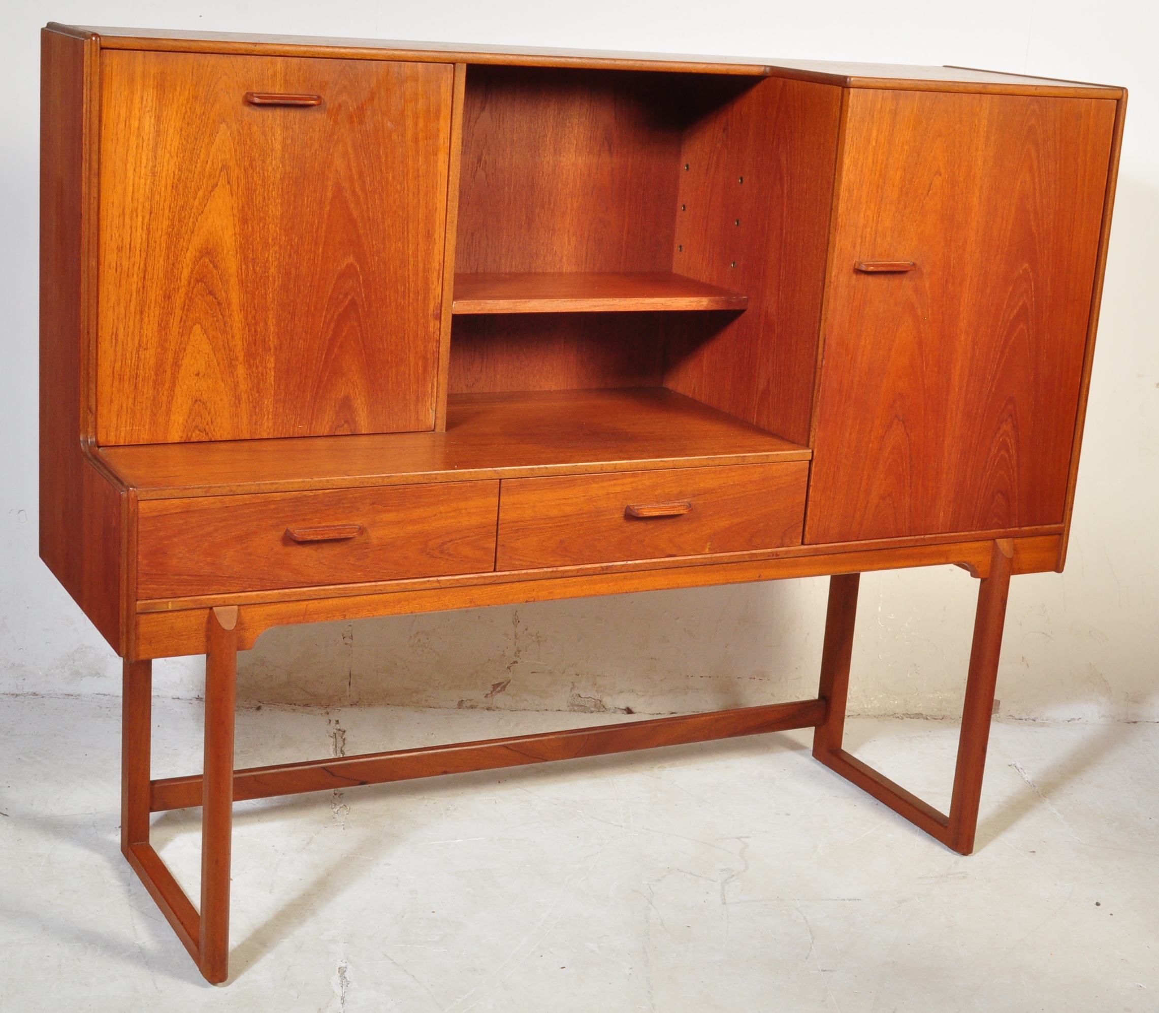 NATHAN FURNITURE - RETRO BRITISH DESIGN TEAK WOOD CREDENZA - Image 2 of 8