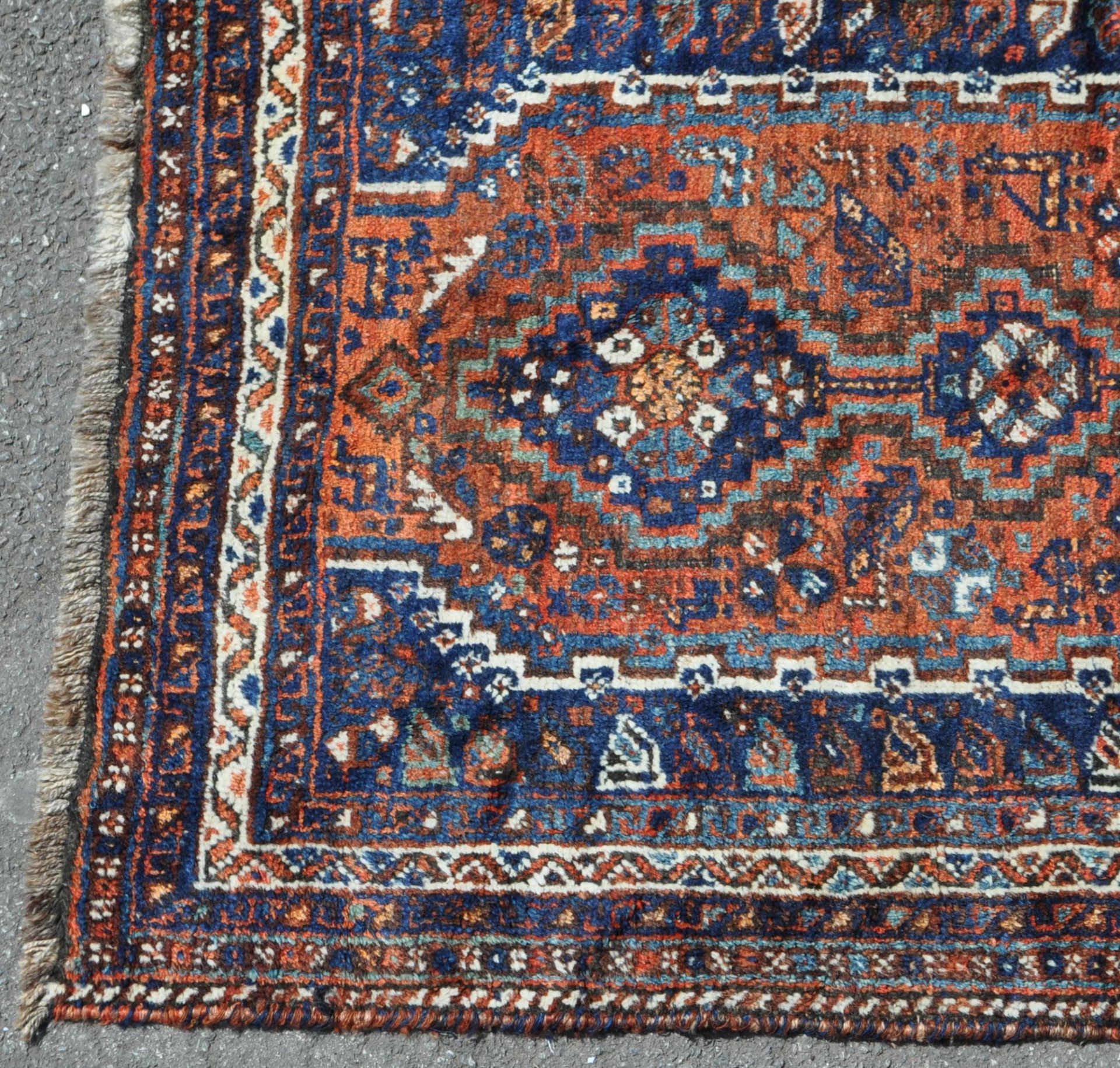 20TH CENTURY PERSIAN ISLAMIC SHIRAZ RUG CARPET - Bild 3 aus 5