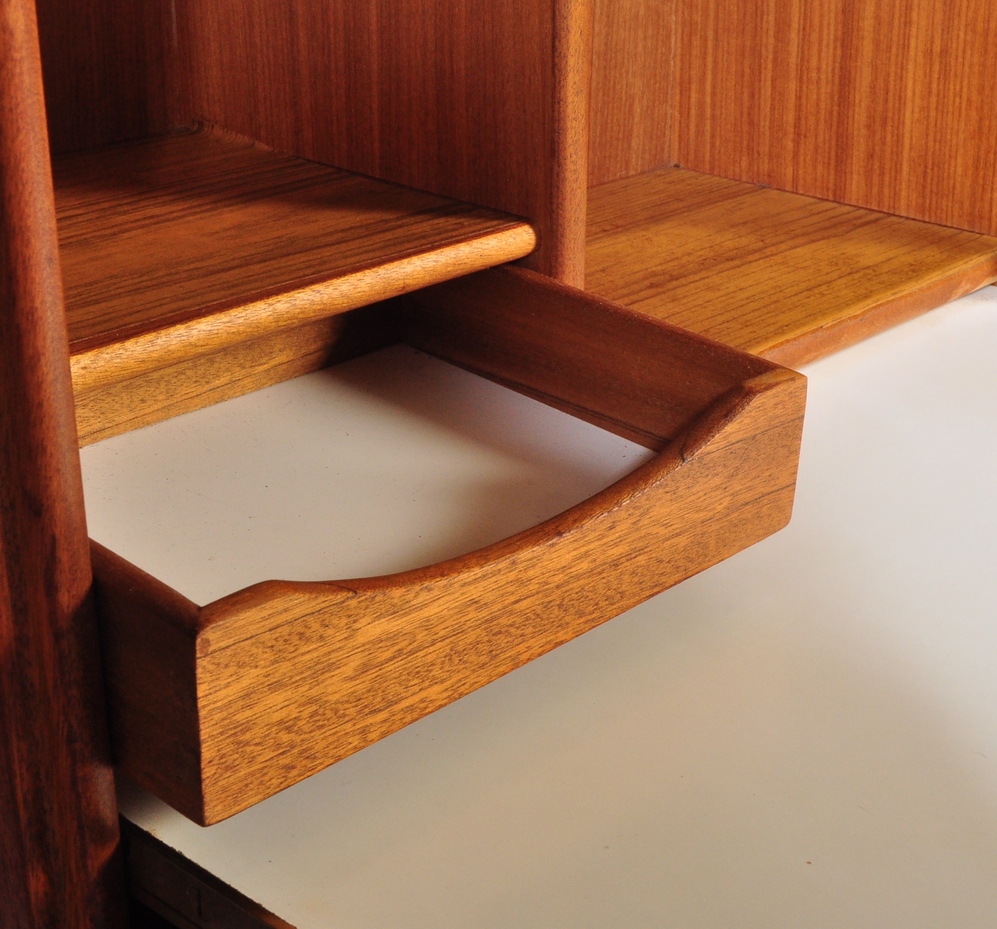 NATHAN FURNITURE - RETRO BRITISH DESIGN TEAK WOOD CREDENZA - Image 4 of 8