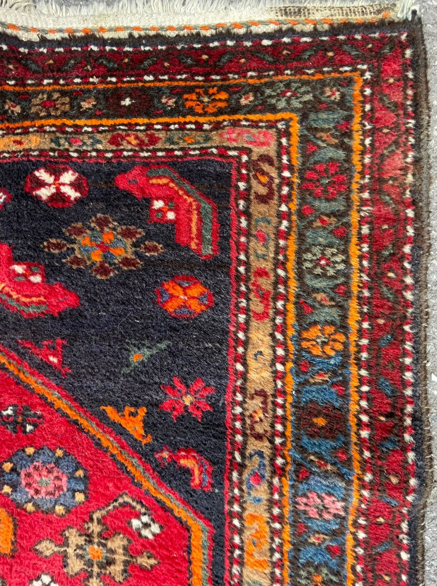 MID 20TH CENTURY PERSIAN HAMADAN FLOOR RUG - Bild 3 aus 4