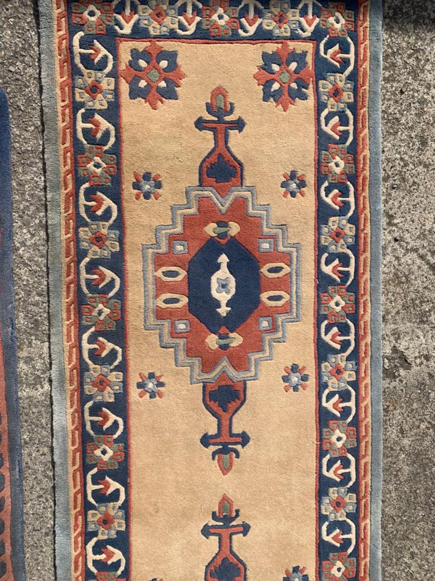 THREE 20TH CENTURY CHINESE ORIENTAL STYLE RUNNER RUGS - Bild 5 aus 7