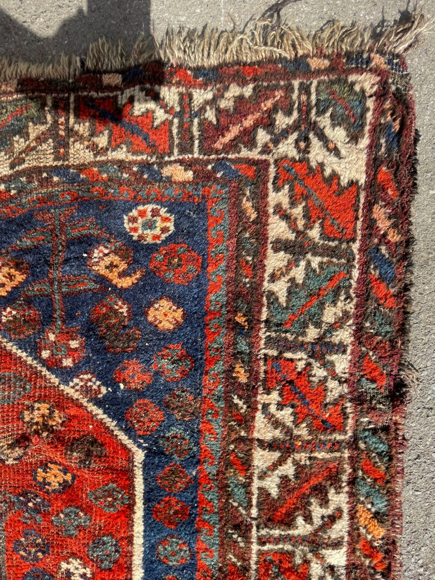 A PERSIAN ISLAMIC SHIRAZ RUG / CARPET - Bild 4 aus 4