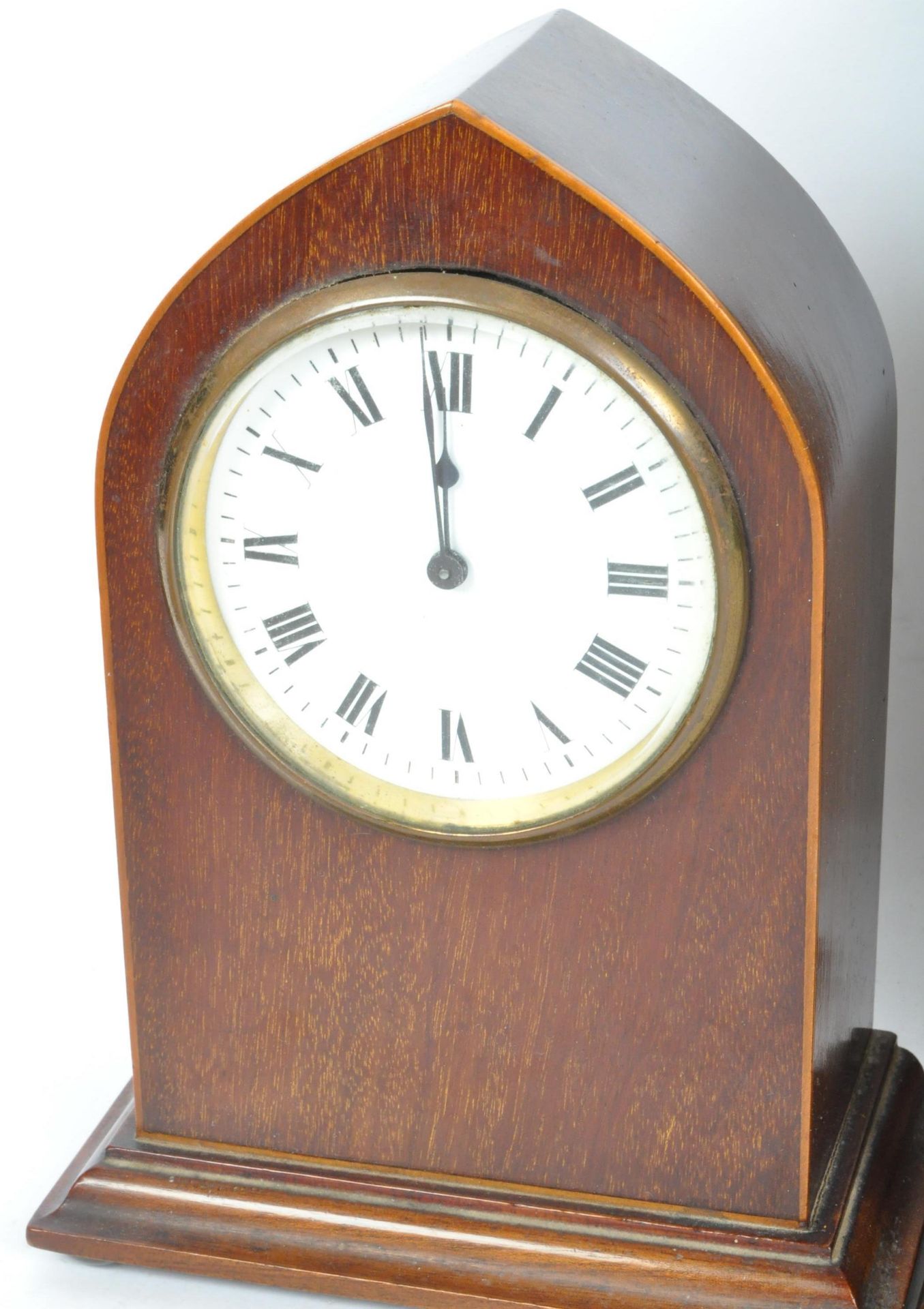 THREE EARLY 20TH CENTURY MANTEL CLOCKS - Bild 2 aus 5