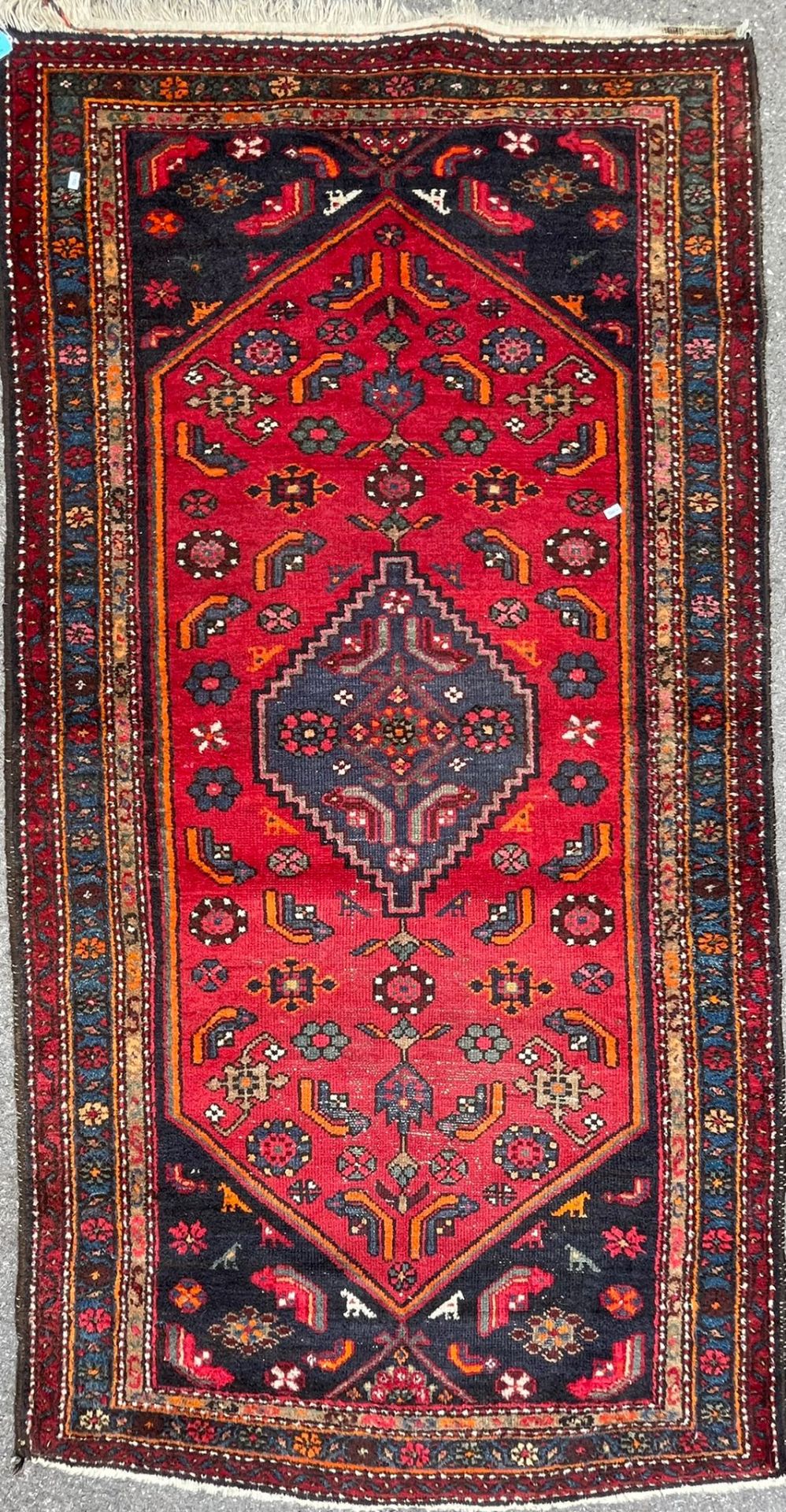 MID 20TH CENTURY PERSIAN HAMADAN FLOOR RUG