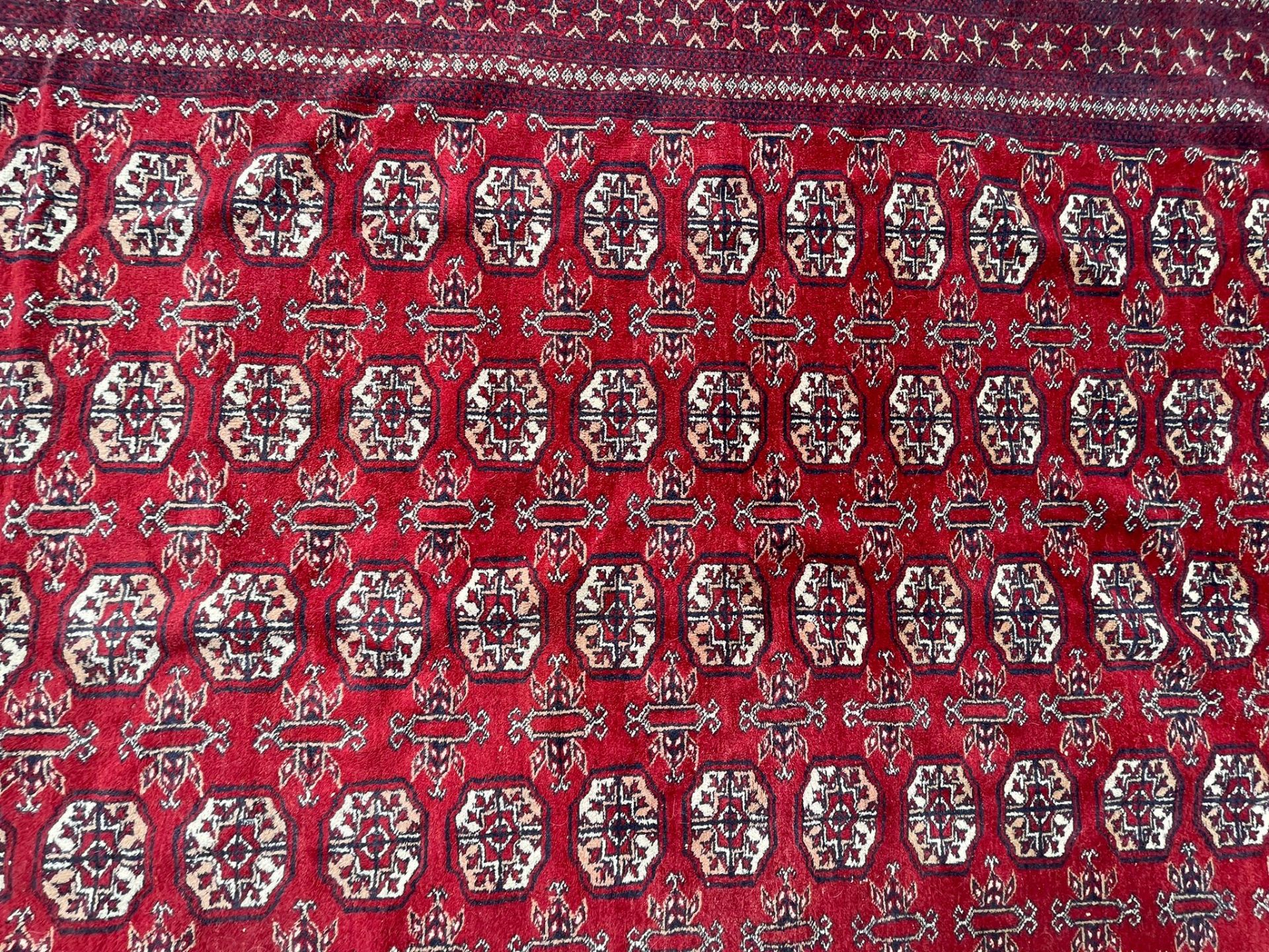 EARLY 20TH CENTURY PERSIAN TEKKE BOKHARA RUG - Bild 2 aus 4