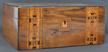 EARLY 20TH CENTURY WALNUT MARQUETRY BOX