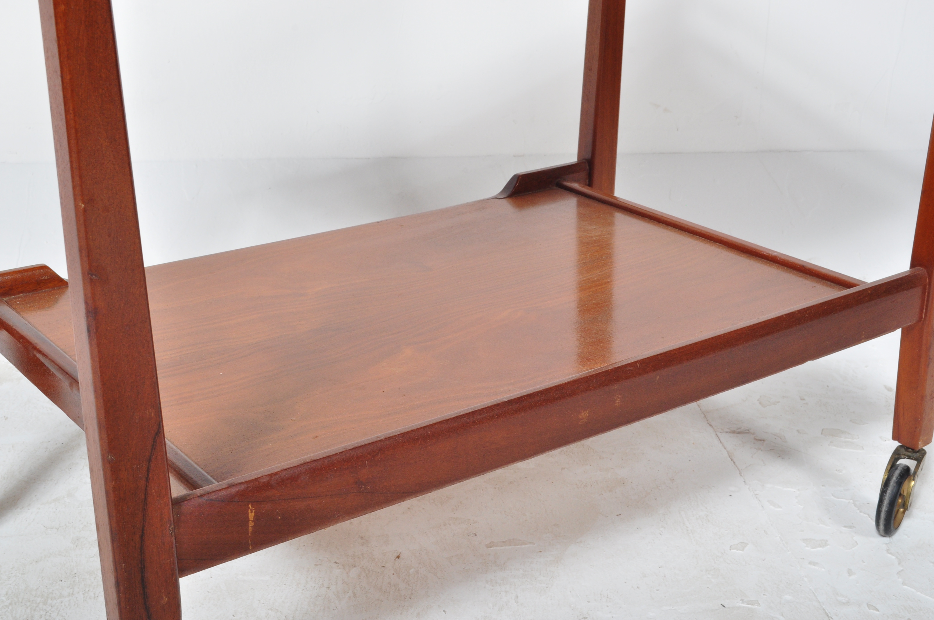 G PLAN - A RETRO CIRCA 1960S TEAK WOOD TROLLEY - Image 4 of 4