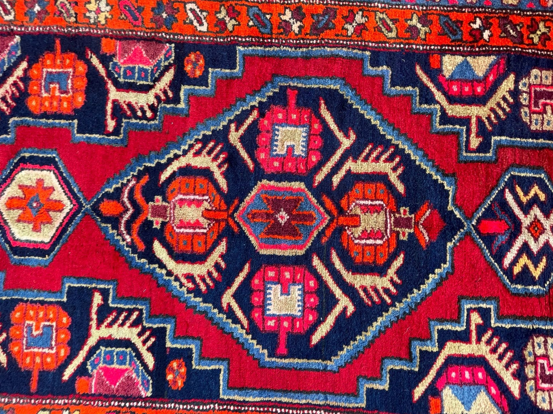 MID 20TH CENTURY KASAHT PERSIAN RUNNER RUG - Bild 4 aus 4