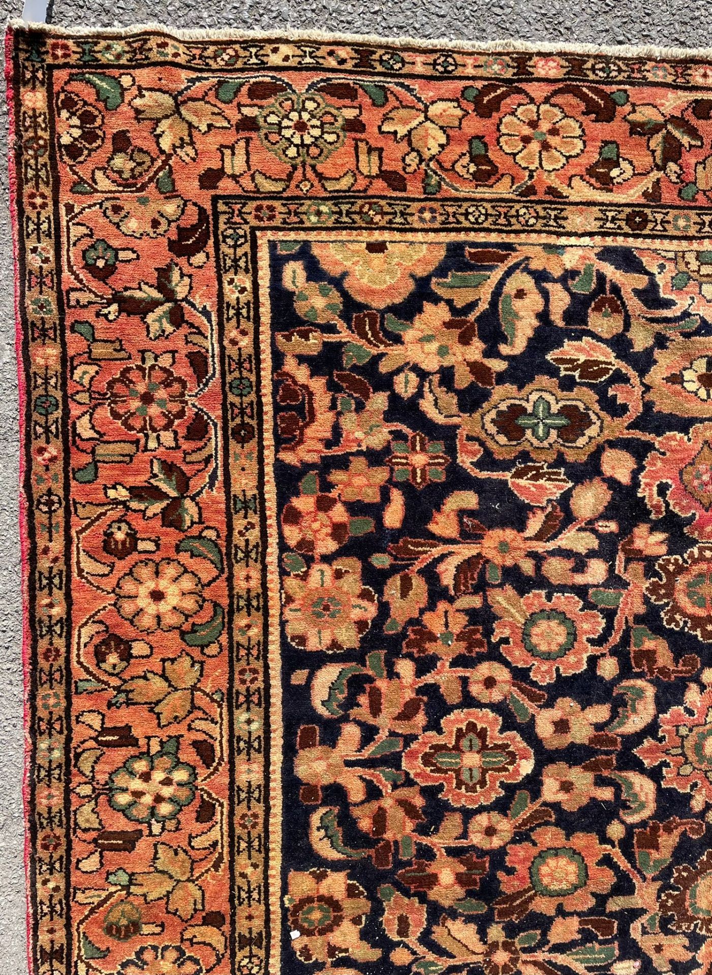 AN EARLY 20TH CENTURY PERSIAN ISLAMIC BAKHTIAR FLOOR CARPET RUG - Bild 3 aus 4