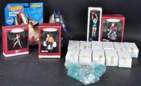 COLLECTION OF ASSORTED RETRO TOYS AND FIGURES