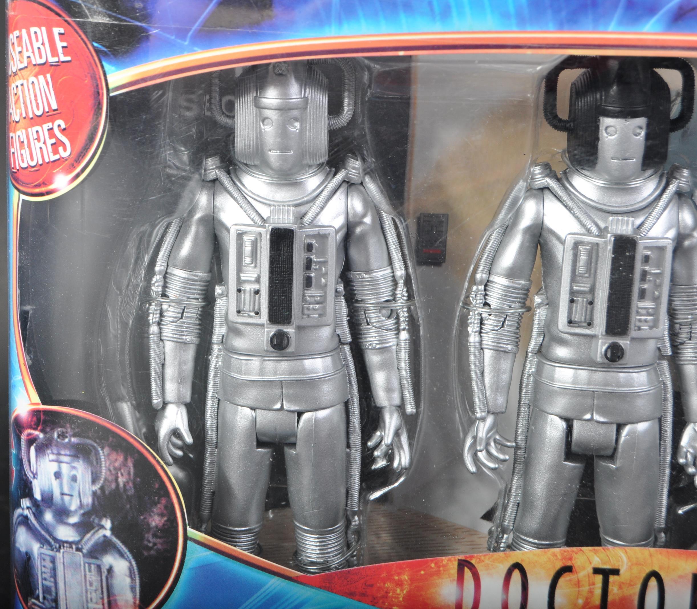 DOCTOR WHO - CHARACTER - REVENGE OF THE CYBERMEN FIGURE SET - Image 2 of 4