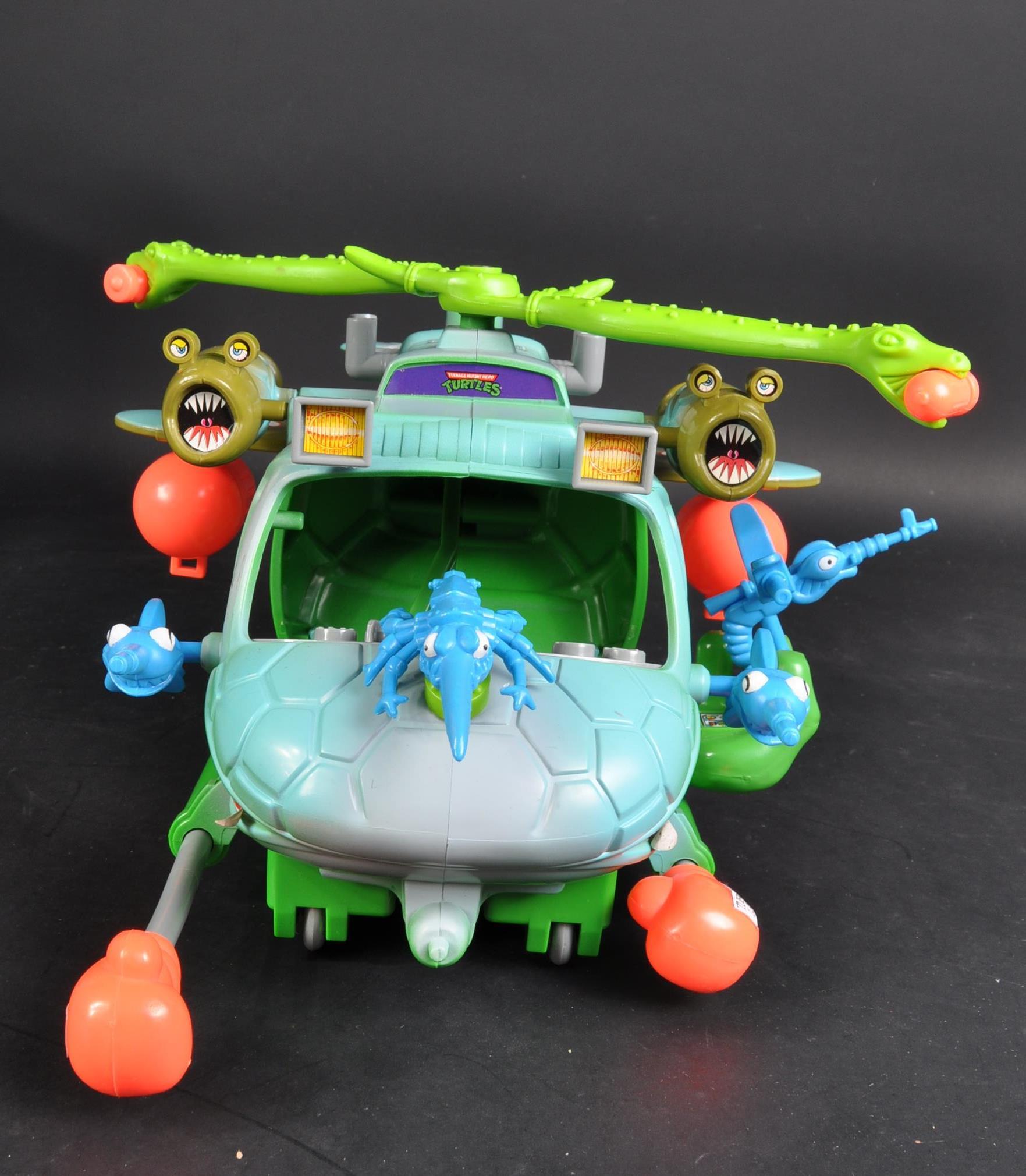 TEENAGE MUTANT NINJA TURTLES - BOXED PLAYMATES TMNT TURTLECOPTER PLAYSET - Image 4 of 8