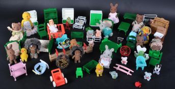 COLLECTION OF VINTAGE SYLVANIAN FAMILIES FIGURES & ACCESSORIES