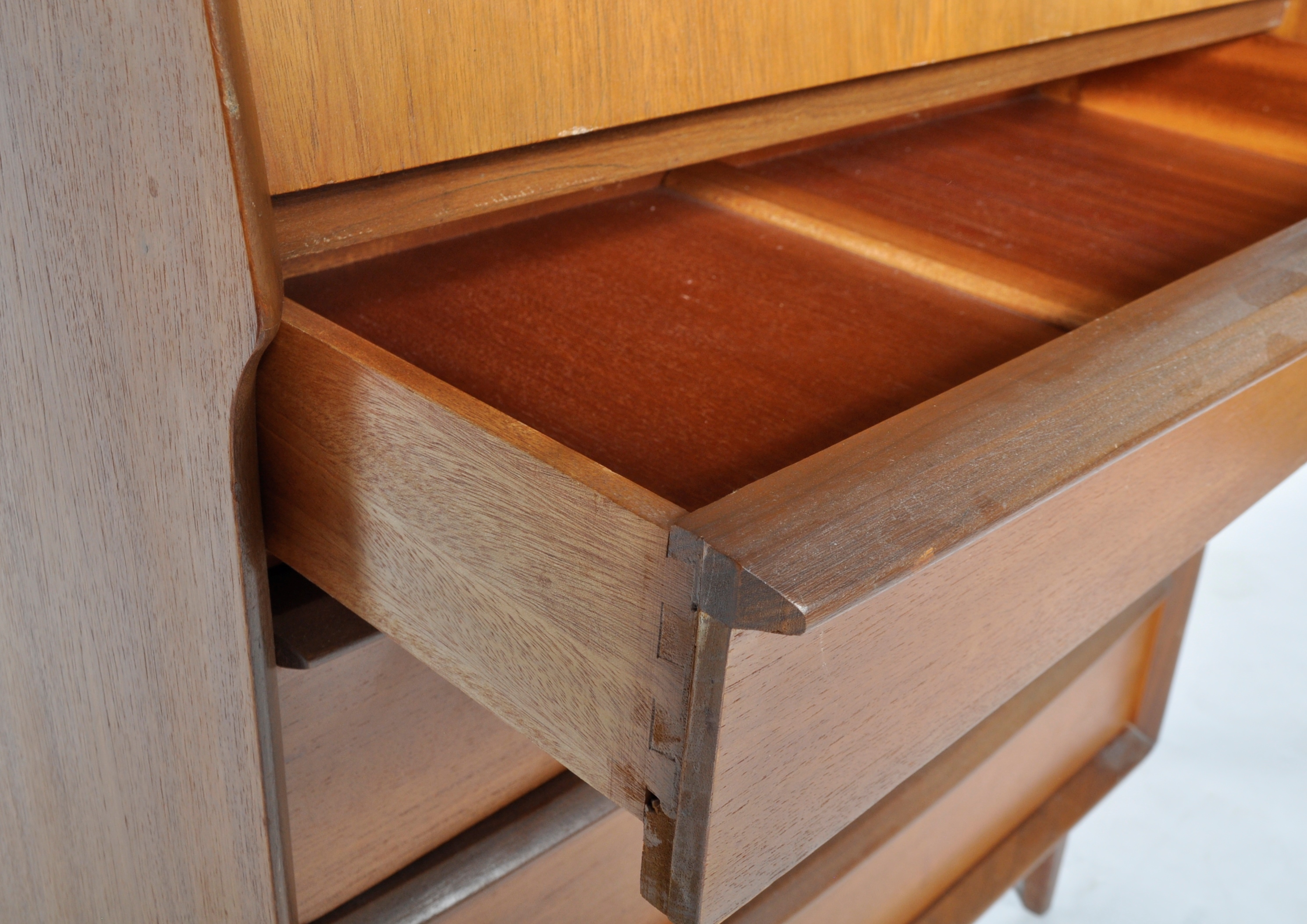 MID CENTURY DANISH INFLUENCED TEAK BUREAU - Image 4 of 4