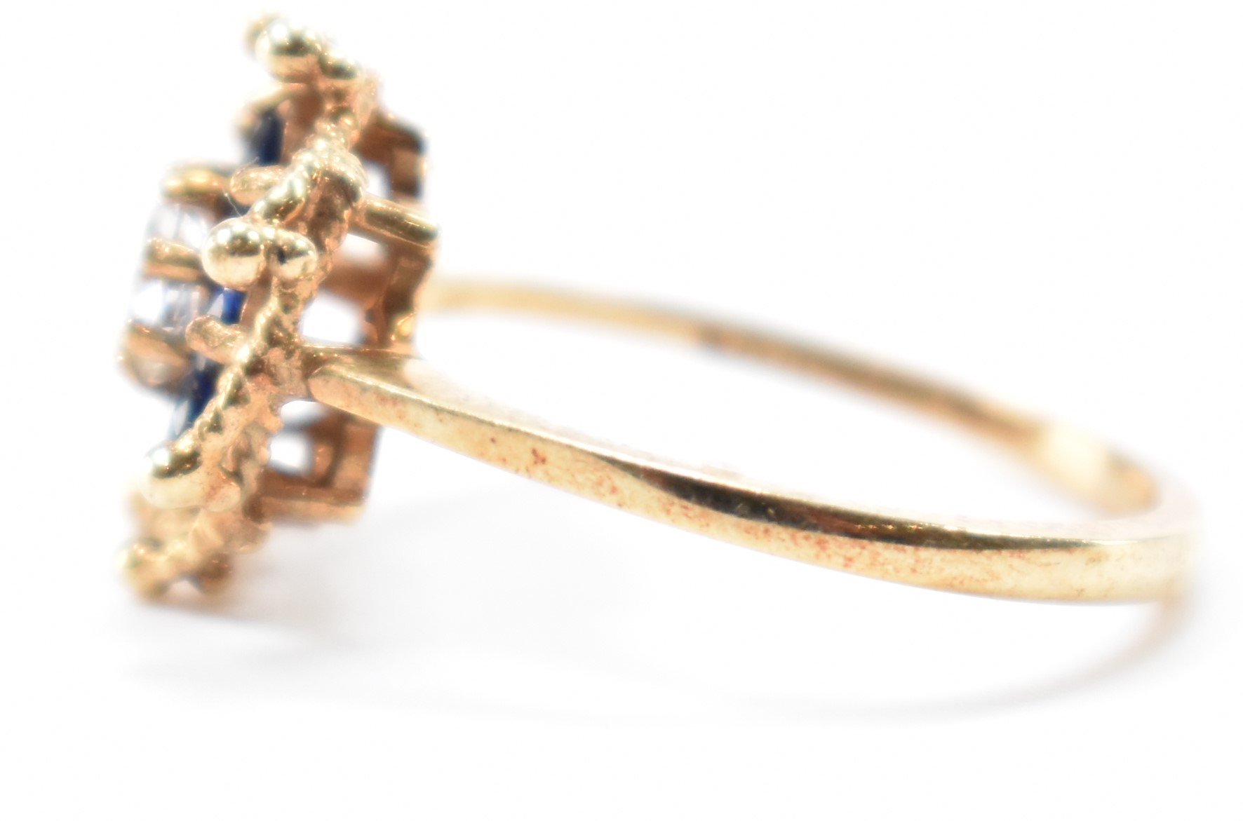 HALLMARKED 9CT GOLD CZ CLUSTER RING - Image 2 of 9