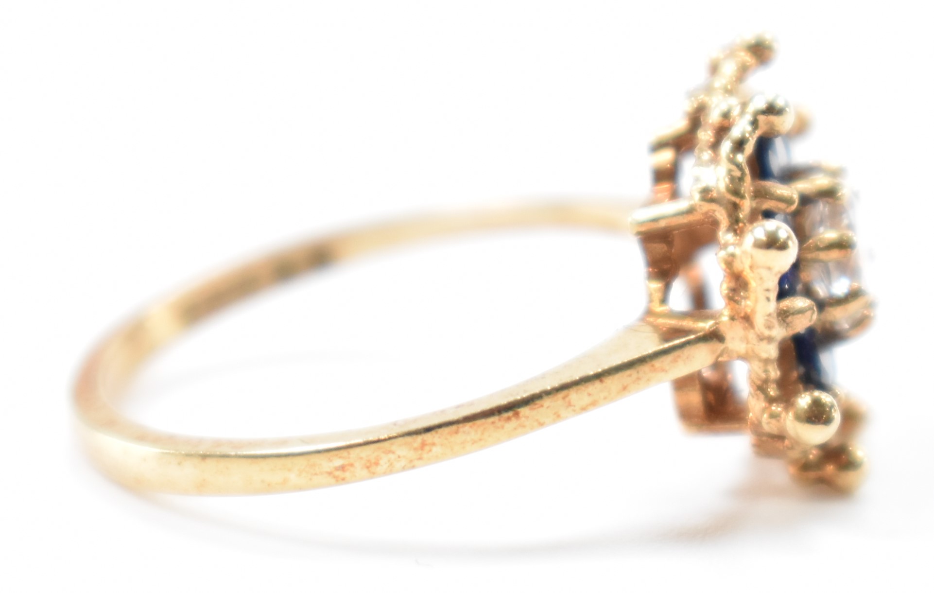 HALLMARKED 9CT GOLD CZ CLUSTER RING - Image 5 of 9