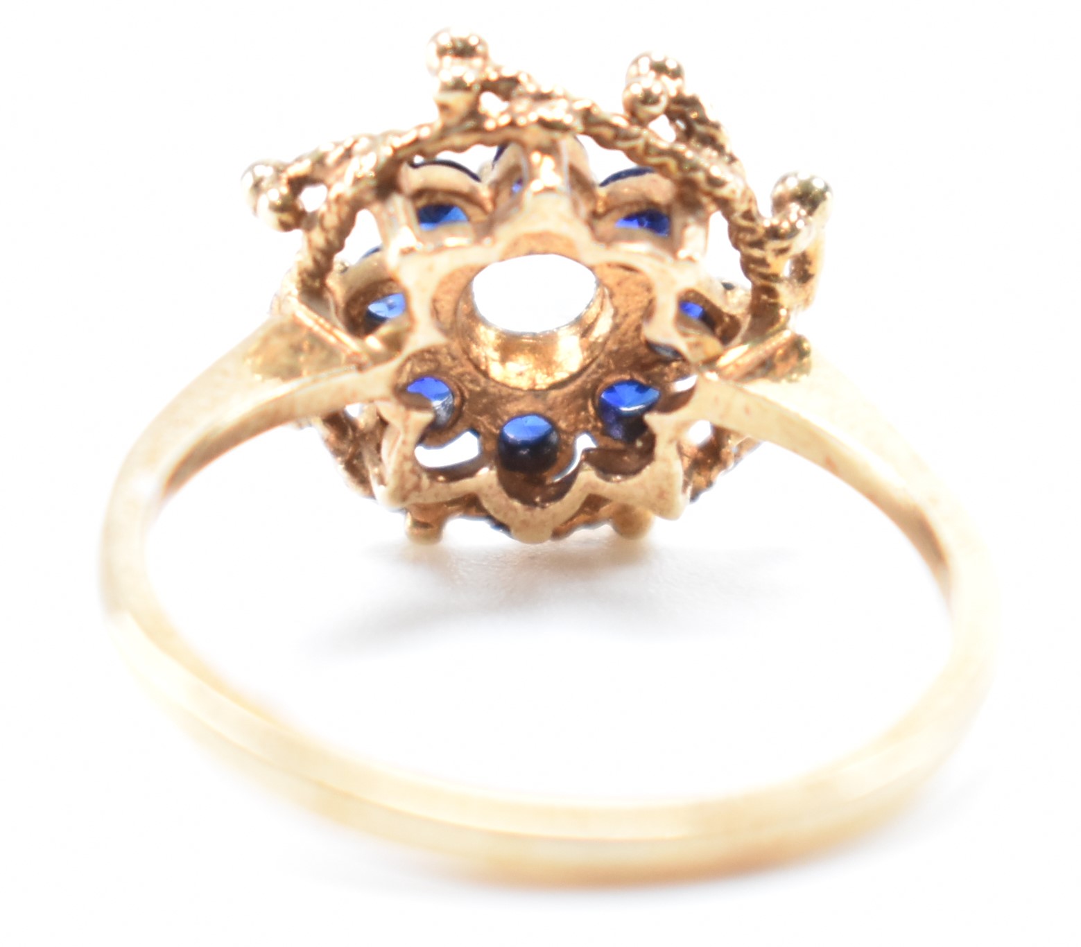 HALLMARKED 9CT GOLD CZ CLUSTER RING - Image 3 of 9