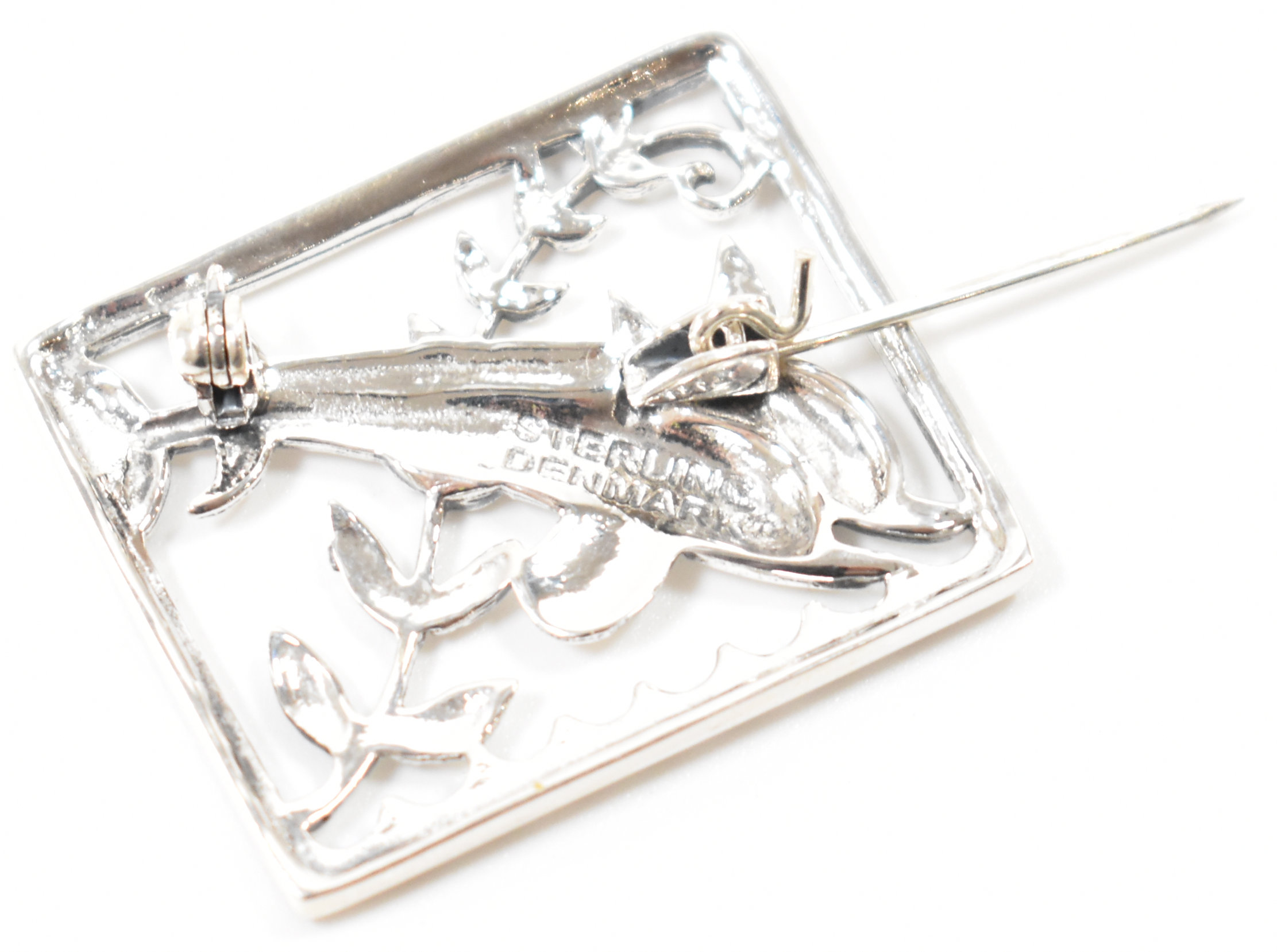 DANISH STYLE SILVER DOLPHIN BROOCH - Image 4 of 4